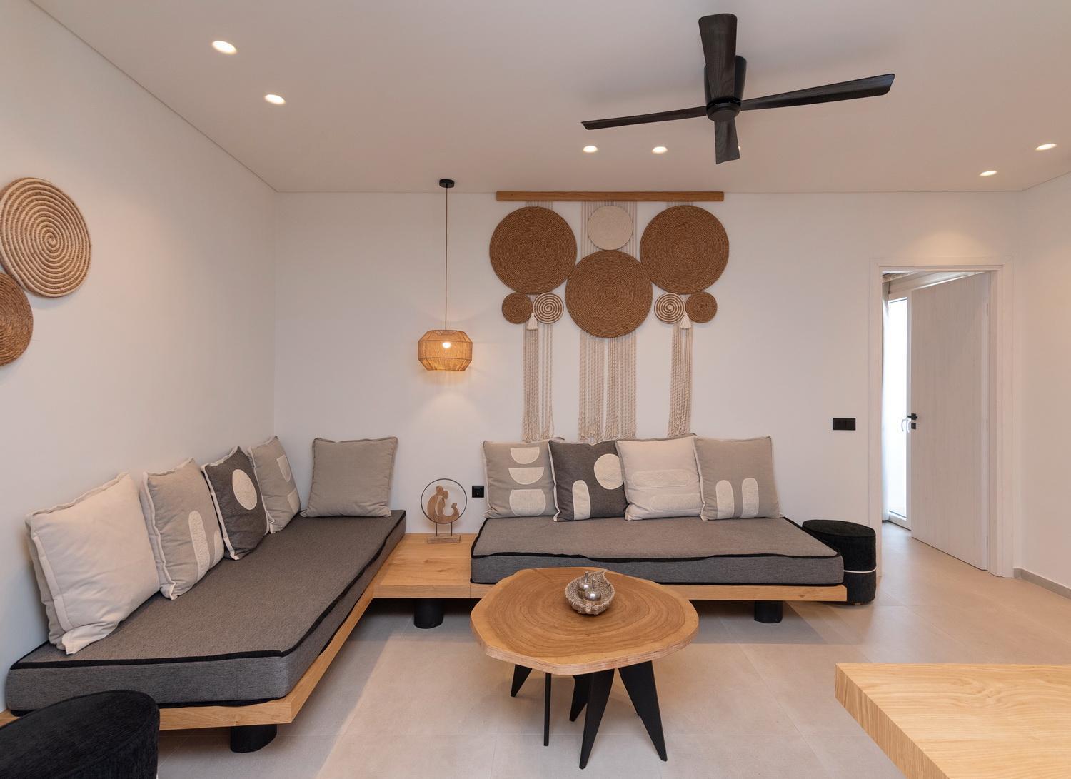 Aristotle Suites Adamantas Exterior photo
