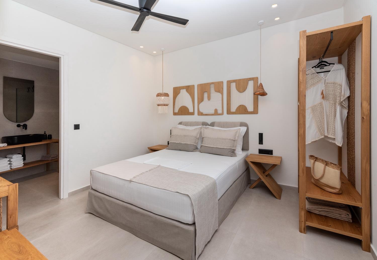 Aristotle Suites Adamantas Exterior photo