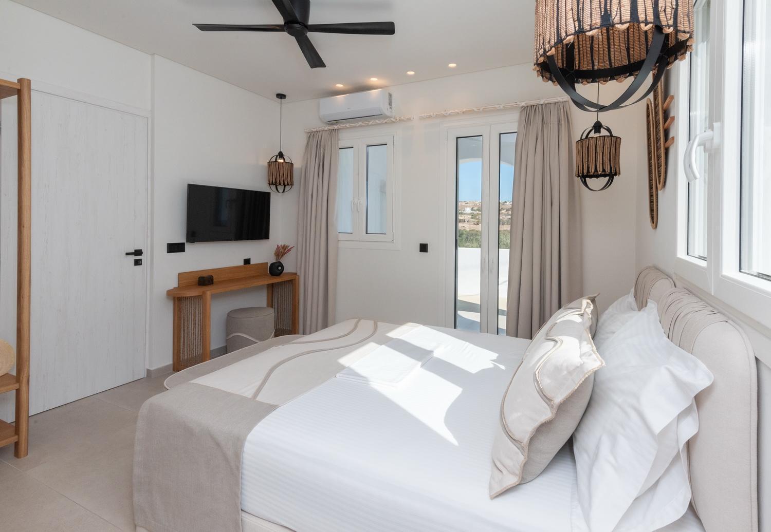 Aristotle Suites Adamantas Exterior photo